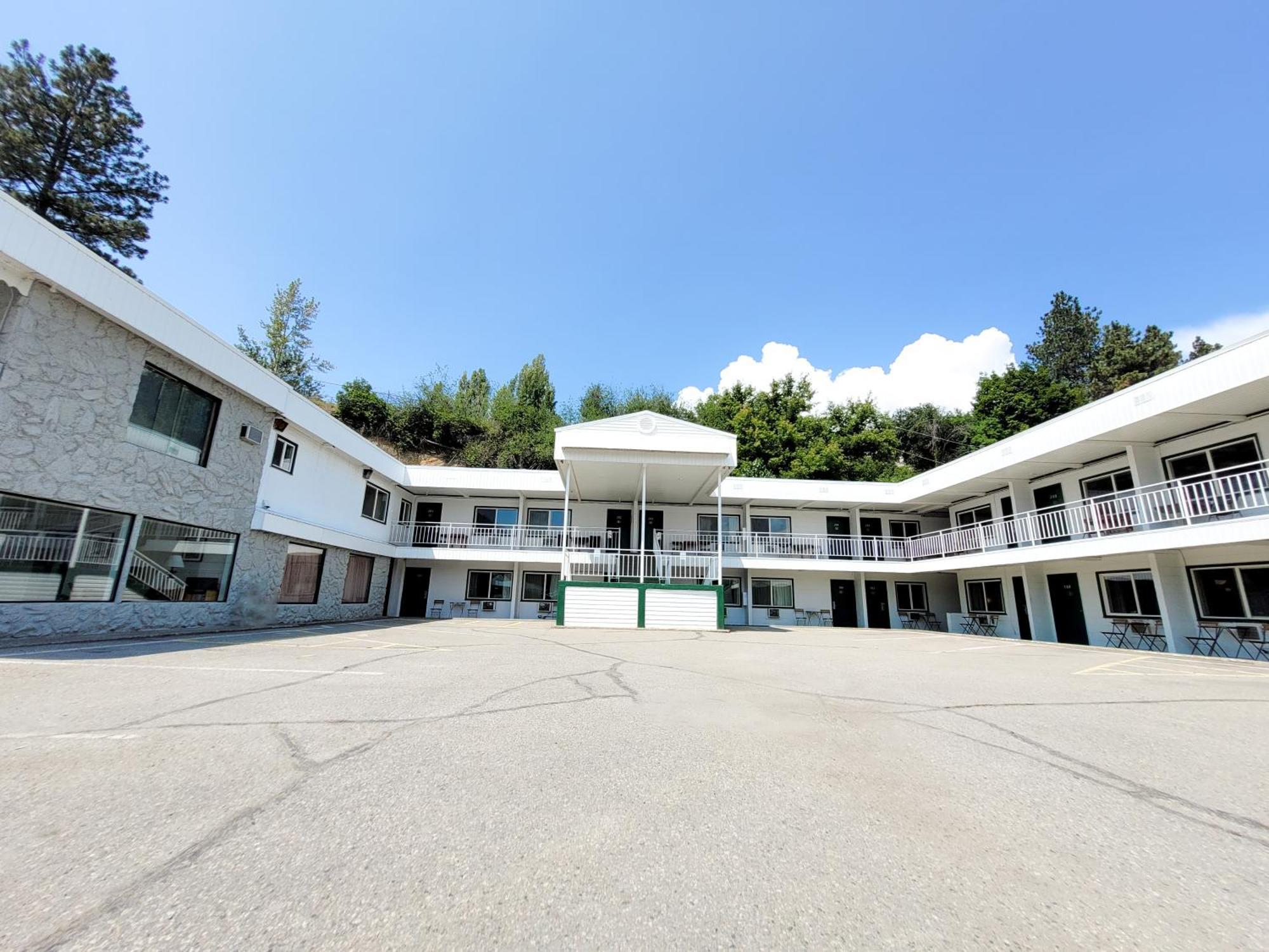 The Villager Inn Princeton Motel Zewnętrze zdjęcie